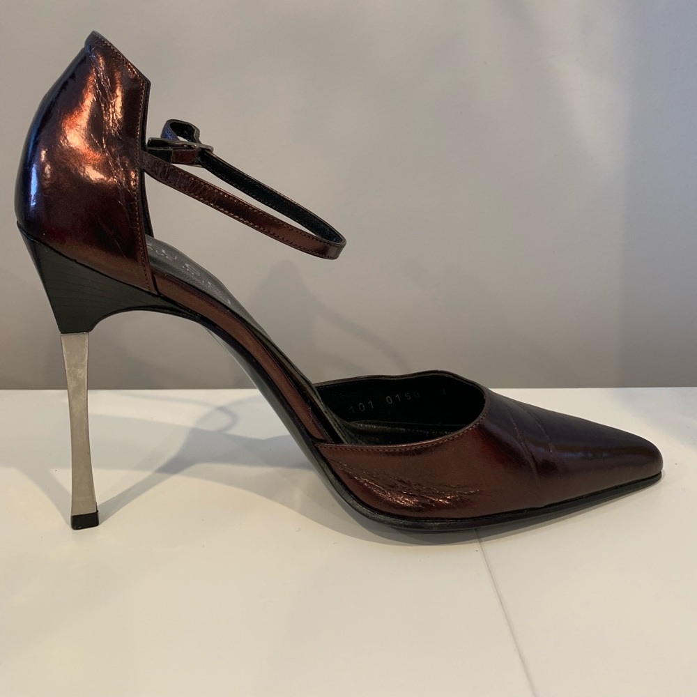 Vintage Gucci Spiked Heels Up for Grabs - Size 7